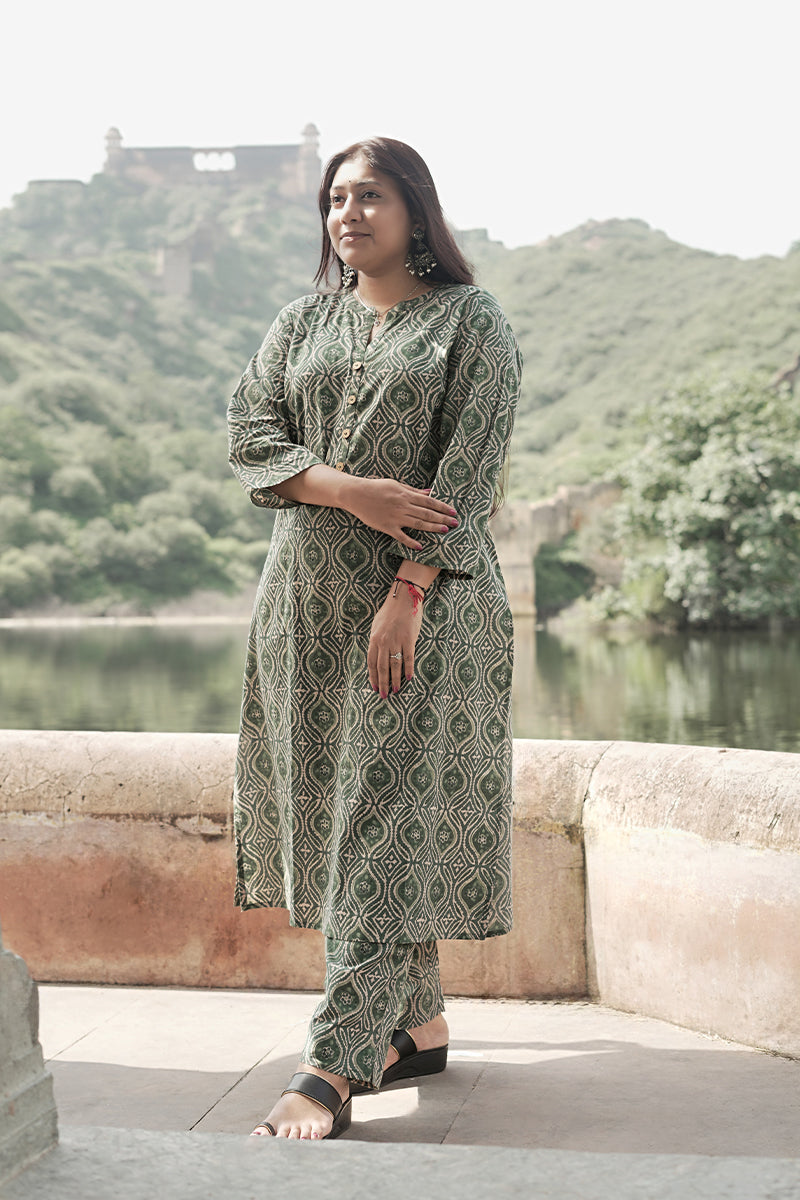Plus size Mehendi green abstract printed kurta pant