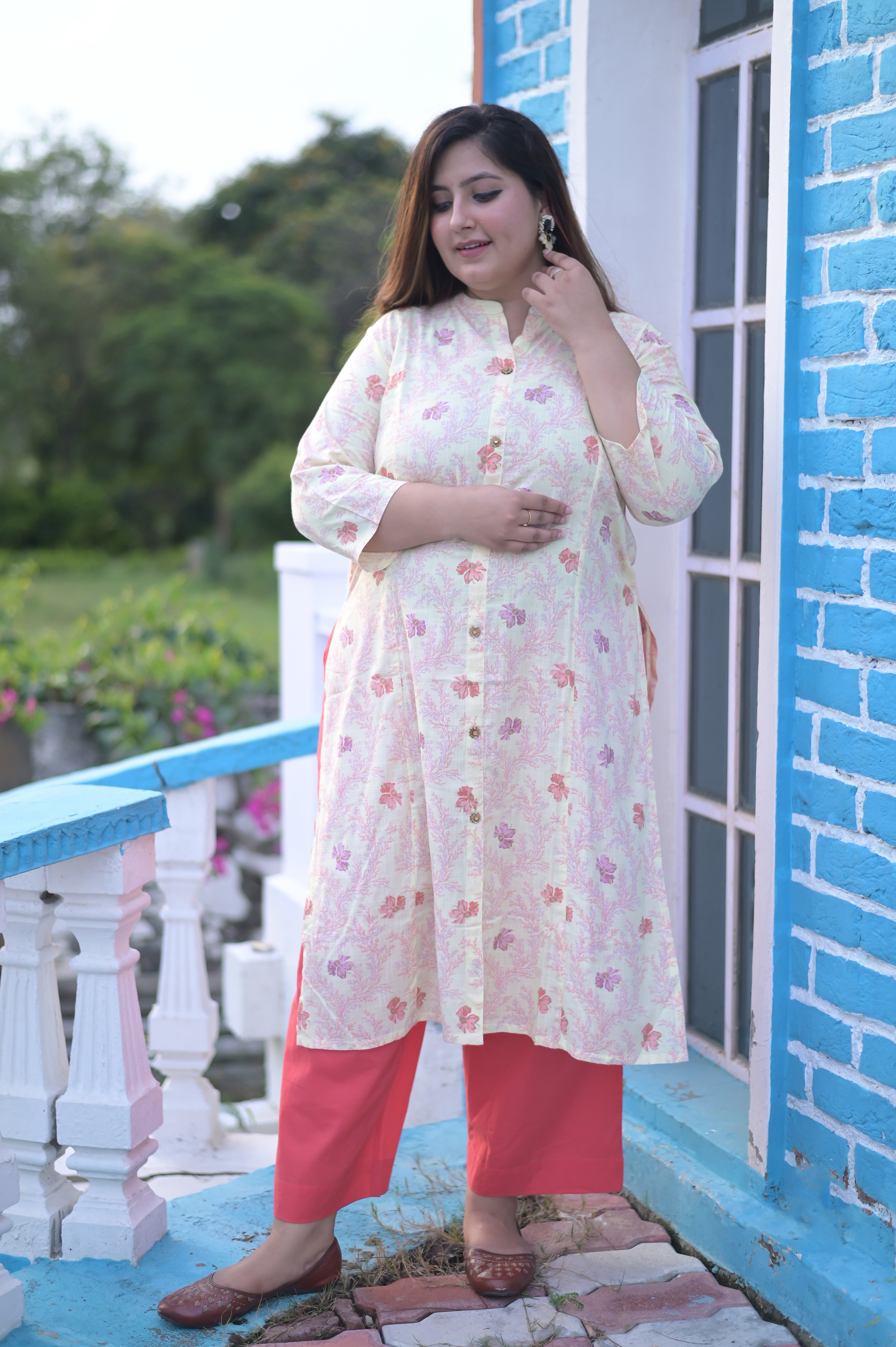 PLUS SIZE PASTEL PINK FLORAL PRINTED RAYON SLUB PRINCESS CUT KURTA