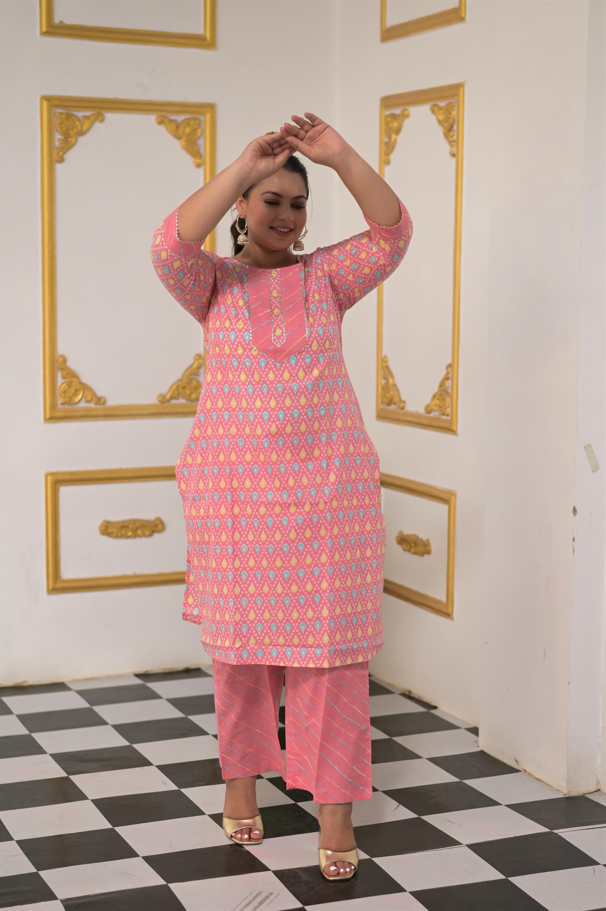 GAJRI PRINTED SANGANERI COTTON STRAIGHT KURTA - Vifa Plus