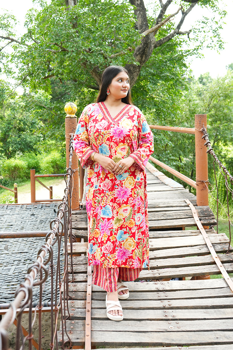 Plus Size Red Floral Printed Rayon Kurta-Pant