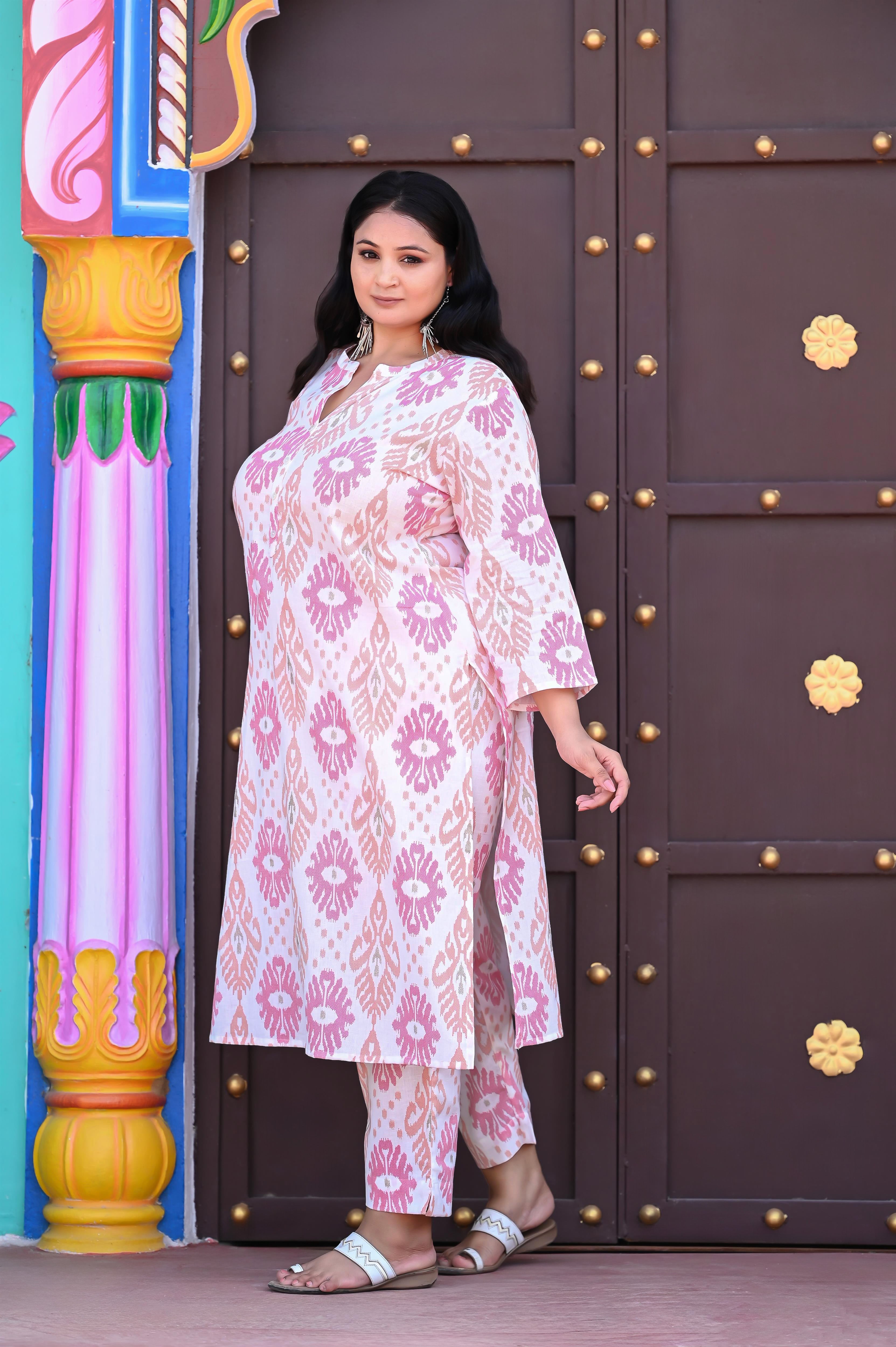 Plus size white pink Ikat art printed kurta pant